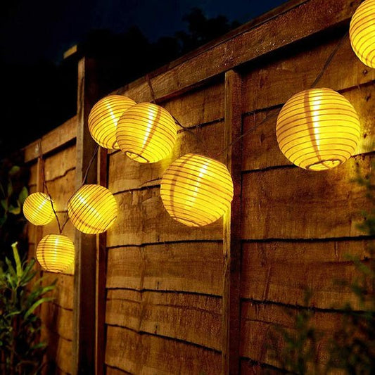 guirlande lumineuse solaire clôture