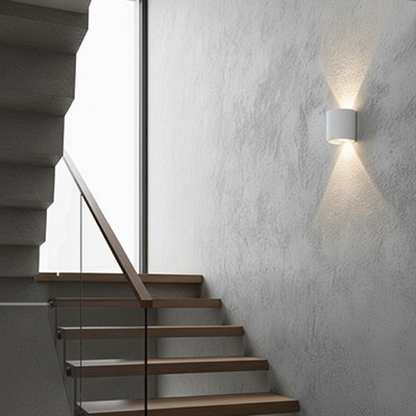 Applique murale blanche avec lumière naturelle