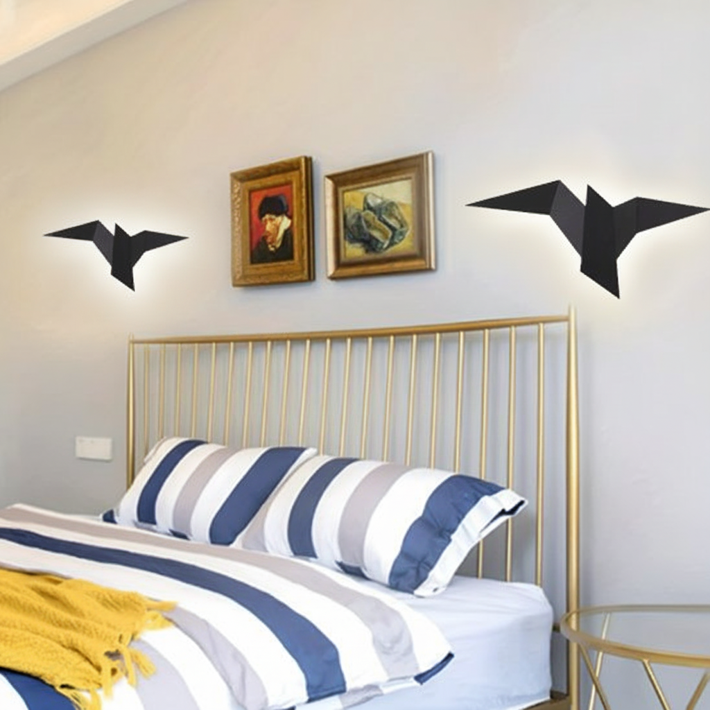 Applique murale oiseau noire avec lumière neutre
