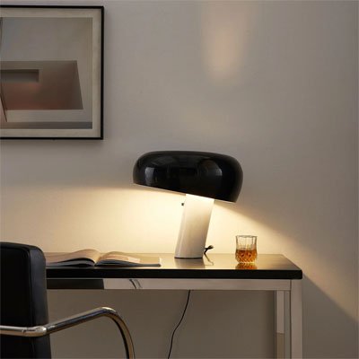 Lampe chevet champignon noire ambiance soirée