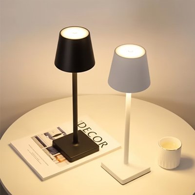 Lampe de chevet couleur blanche ou noire