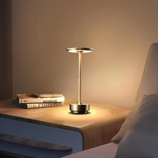 Lampe de table dorée