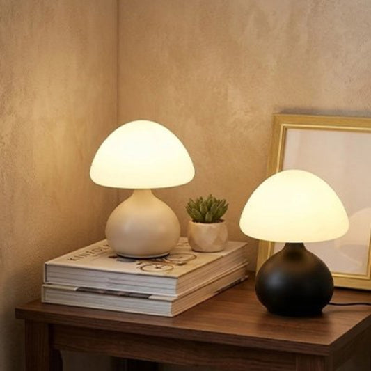 Lampes champignons de deux couleurs